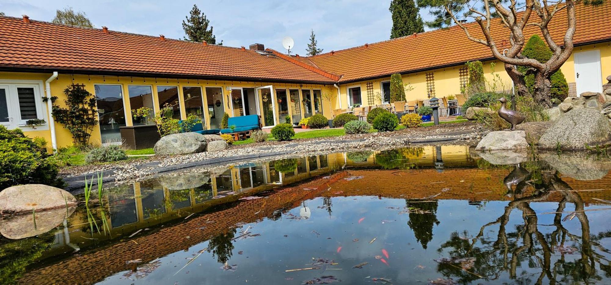 Hotel Pommerscher Hof Zinnowitz Exterior foto