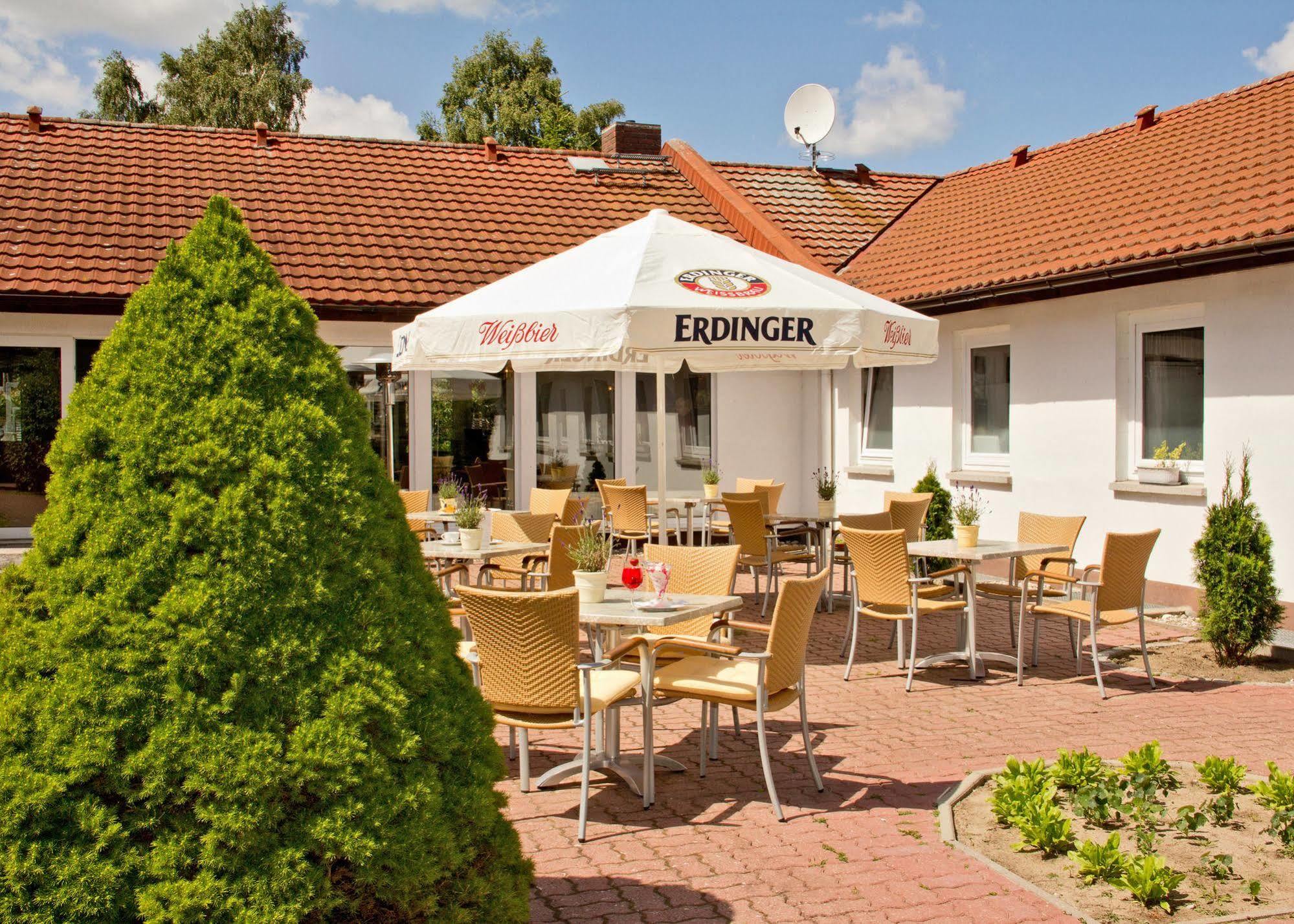 Hotel Pommerscher Hof Zinnowitz Exterior foto