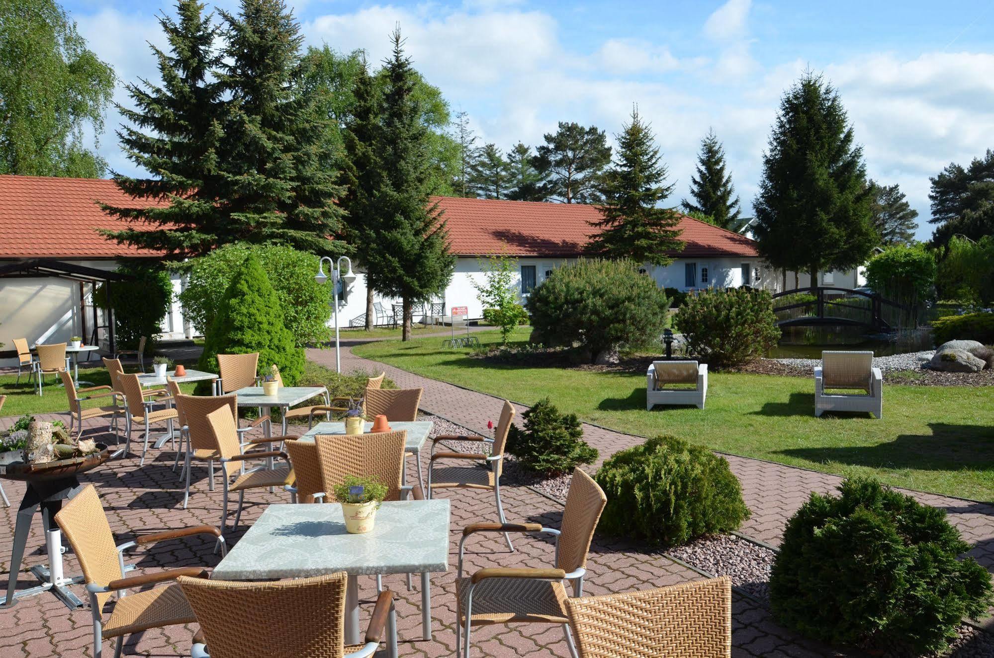 Hotel Pommerscher Hof Zinnowitz Exterior foto